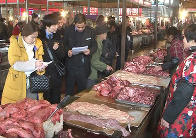 平安守護(hù)在行動(dòng)——赤壁市開展非洲豬瘟防控專項(xiàng)檢查保障節(jié)日食品安全