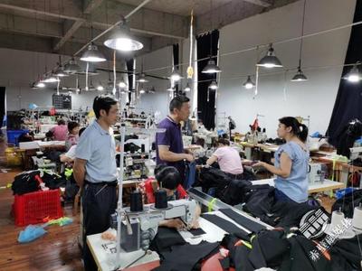 赤壁 優(yōu)化營(yíng)商環(huán)境激發(fā)市場(chǎng)活力，市場(chǎng)調(diào)研助力精準(zhǔn)施策